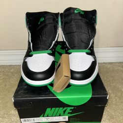 Lucky Green Jordan 1s Size 7.5M