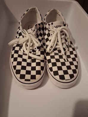 Womens checkered vans size 9