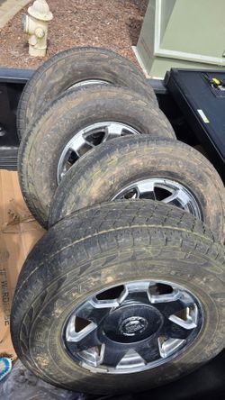 Set of 4 Cadillac Wheels with Tires