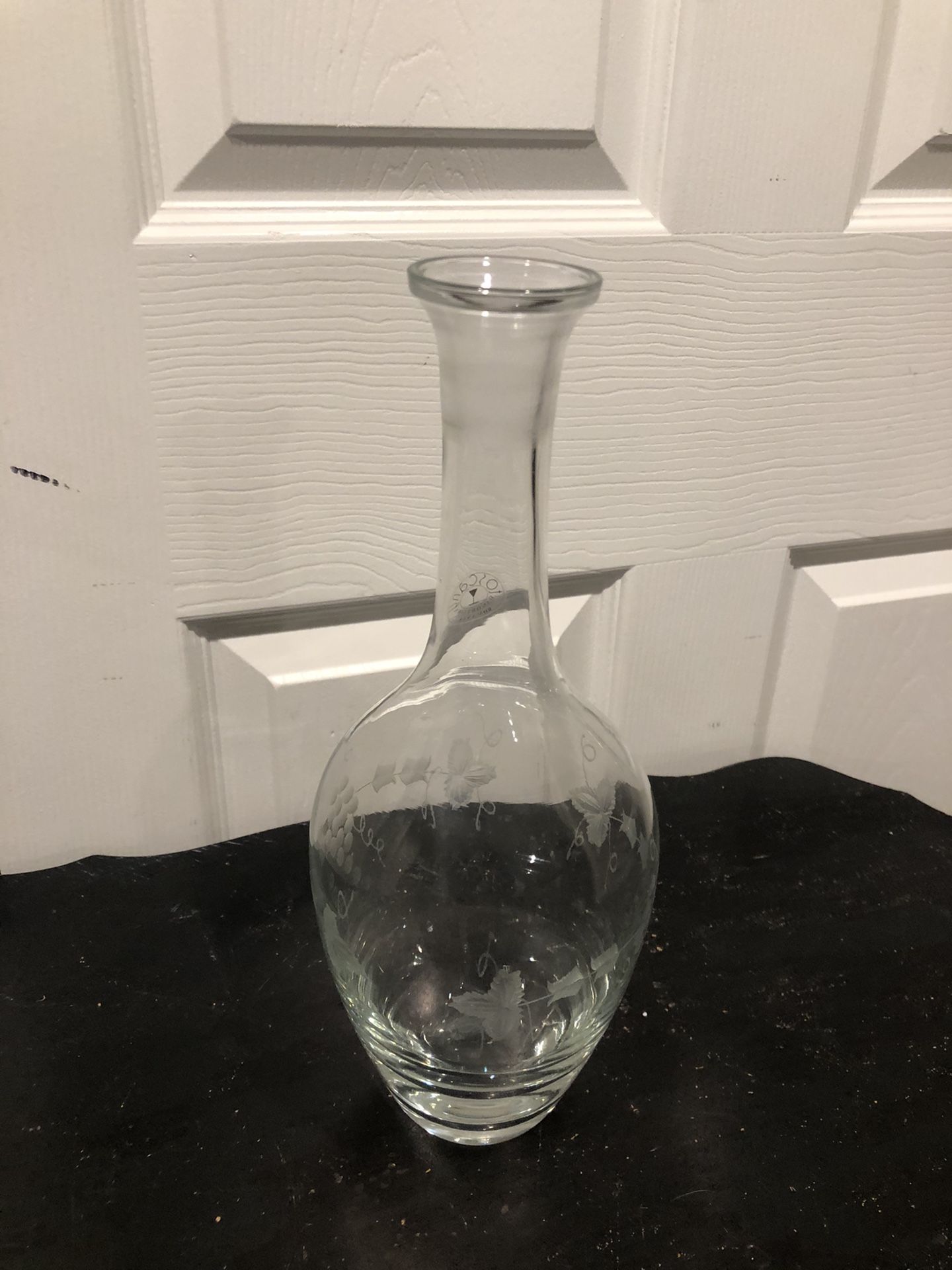Gorgeous Vintage ‘TOSCANY’ Handblown & Etched Glass Decanter!