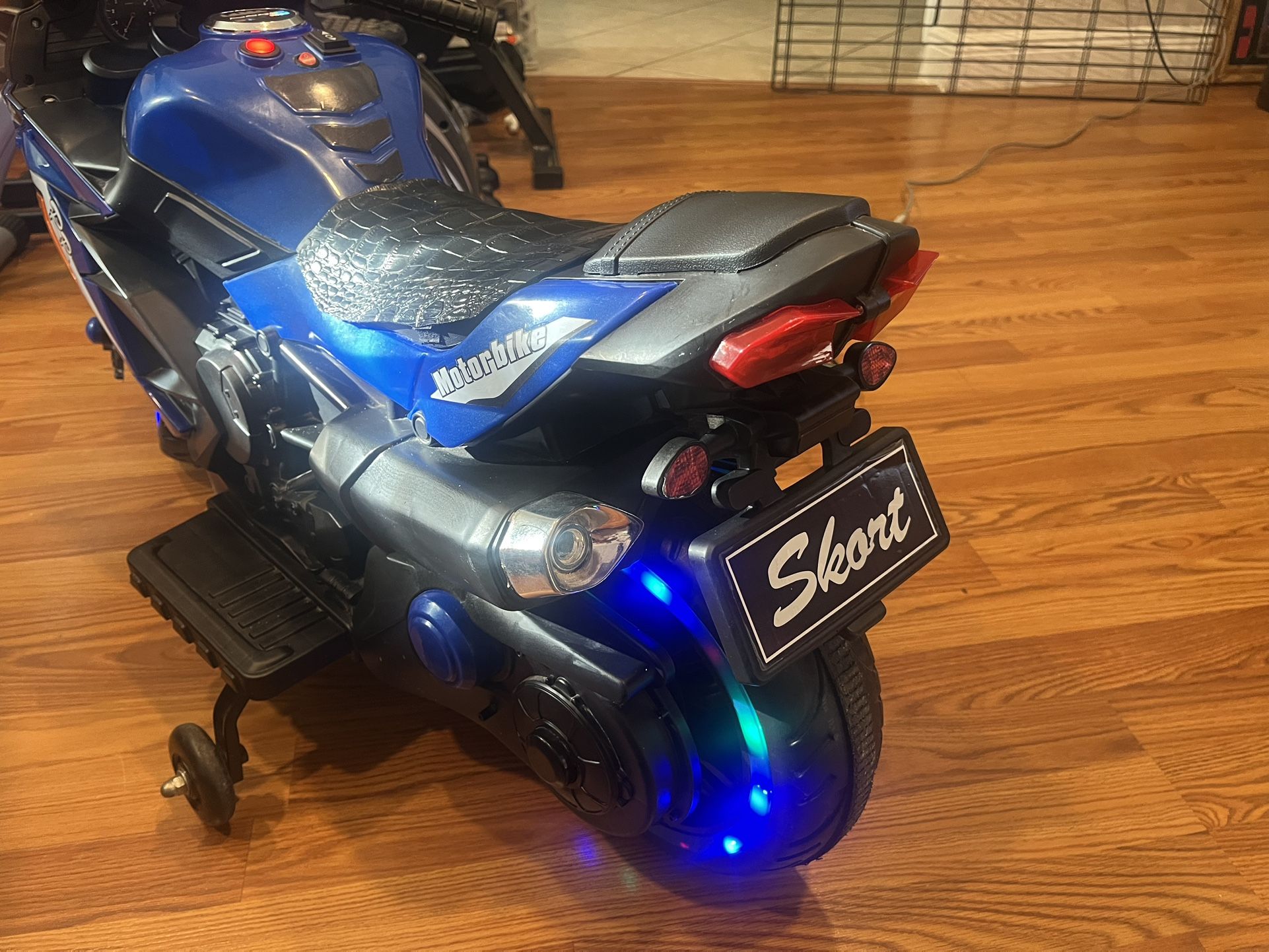 POCKETBIKE W/Training Wheels