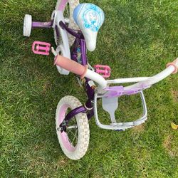 Sofia Bike With Trainers