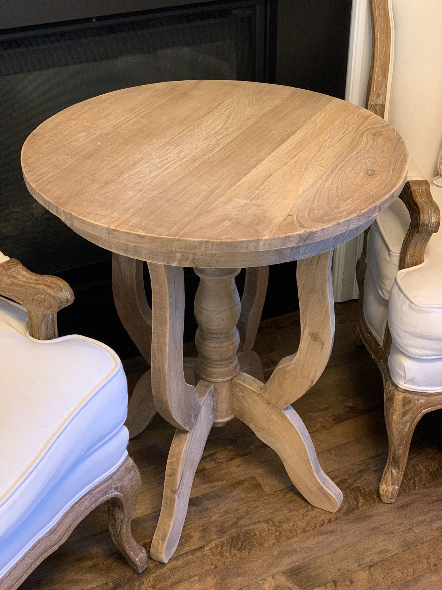Solid Oak Round Table + 2 Bonus Chairs