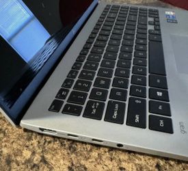 ULTRABOOK WITH 20 HOUR ALL DAY BATTERY LIFE!!!!!!!!!