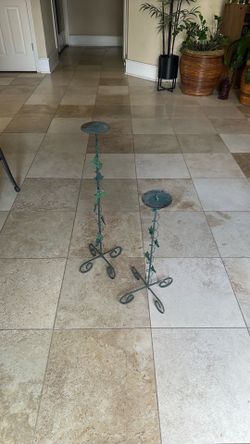 2 metal candle sticks