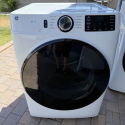 GE Washer dryer set $700