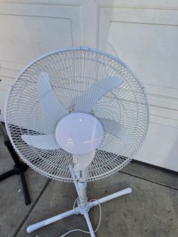 Holmes 16" fan like new for $15 each in upland ca no delivery