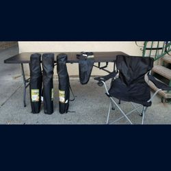 BLACK PARTY TABLE AND CHAIRS ALL NEW !!!