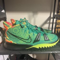 Nike Kyrie 7 Weatherman 