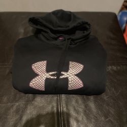 Classic Women Under Armour Hoodie  size Large 2013 Edition Black