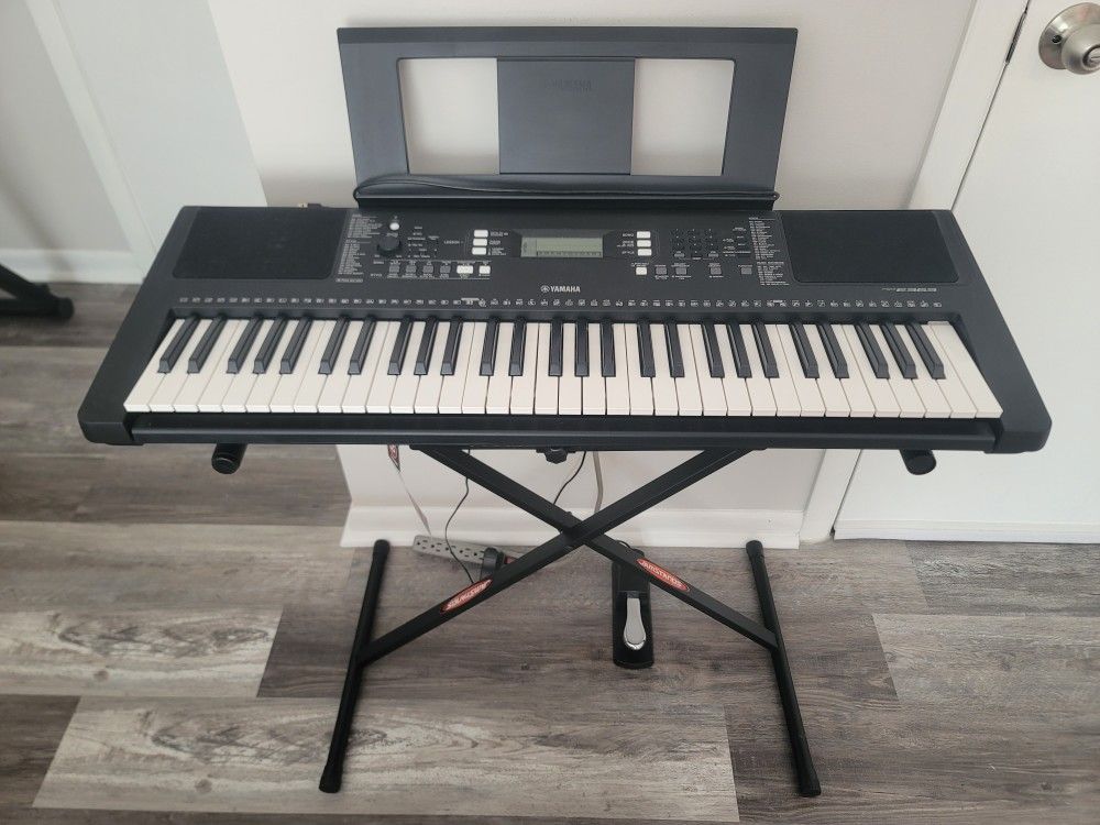 Yamaha Keyboard 61 Keys