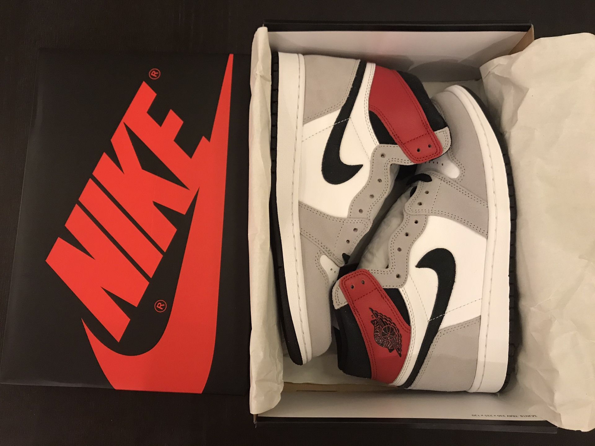 Nike Air Jordan 1 Retro High OG Smoke Grey Red. Size 10