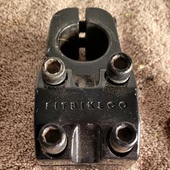 USED FIT NECK TOP LOAD USED BUT GOOD SHAPE HABLO ESPAÑOL TANBIEN  BLACK 