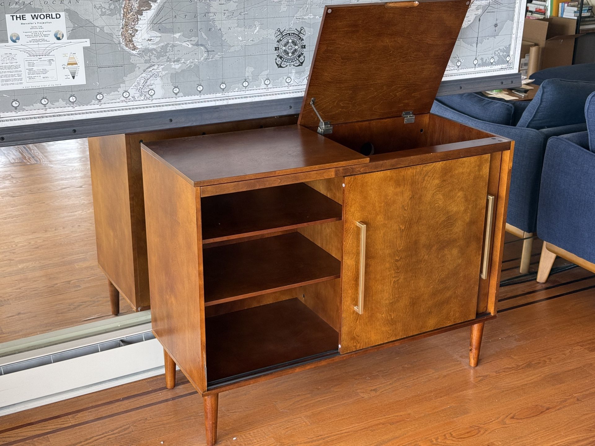 Crosley Furniture Everett Media Console and Record Player Stand with Storage for Vinyl Records, Mahogany