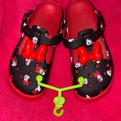 Minnie Mouse crocs