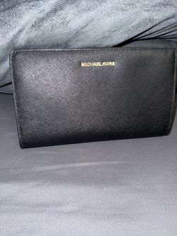 Black Michael Kors Crossbody Bag