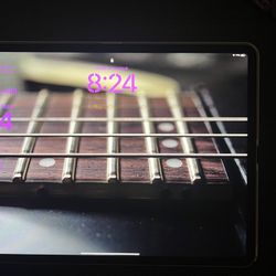 iPad Pro 12.9 Silver 2TB (5th Generation) W/ Accessories 
