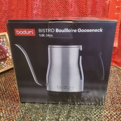 Bistro Gooseneck EKettle. New in Box.