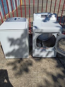 Kenmore Washer and LG Dryer Set