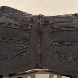 2 Pairs of Men’s Jeans Size 32x30