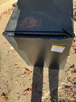 Mini fridge