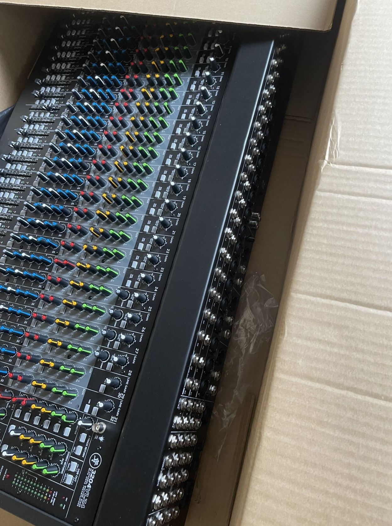 Mixer Mackie 32 Channels