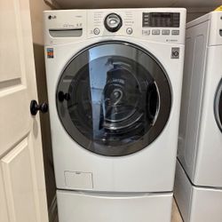 LG WM3470HWA Front Load Washer & Dryer Set w/ Pedestals
