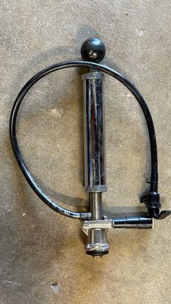 Beer keg tap