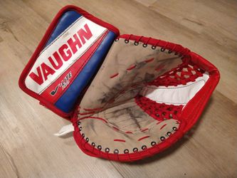 VAUGHN V-LITE PRO CUSTOM SENIOR PRO HOCKEY GOALIE CATCHER!!! Minty Condition! Don't Miss Out! 🥅🏆🇺🇸❤️🤍💙😍