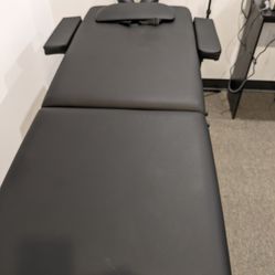 Naipo Portable Massage Table