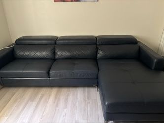 Furniture (Table Included)