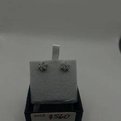 10k diamond earrings 