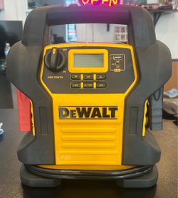 DeWalt Jump Box w Air Compressor