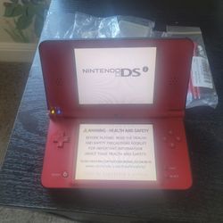 Nintendo DSi XL 