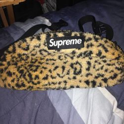 Supreme leopard fleece waist bag