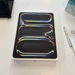 iPad m4 Pro Barely Used Perfect Condition. 