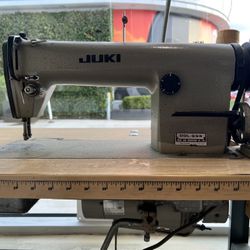 JUKI DDL-559 Sewing Machine with Table