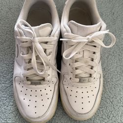 Nike women’s Air Force 1 - size 7   