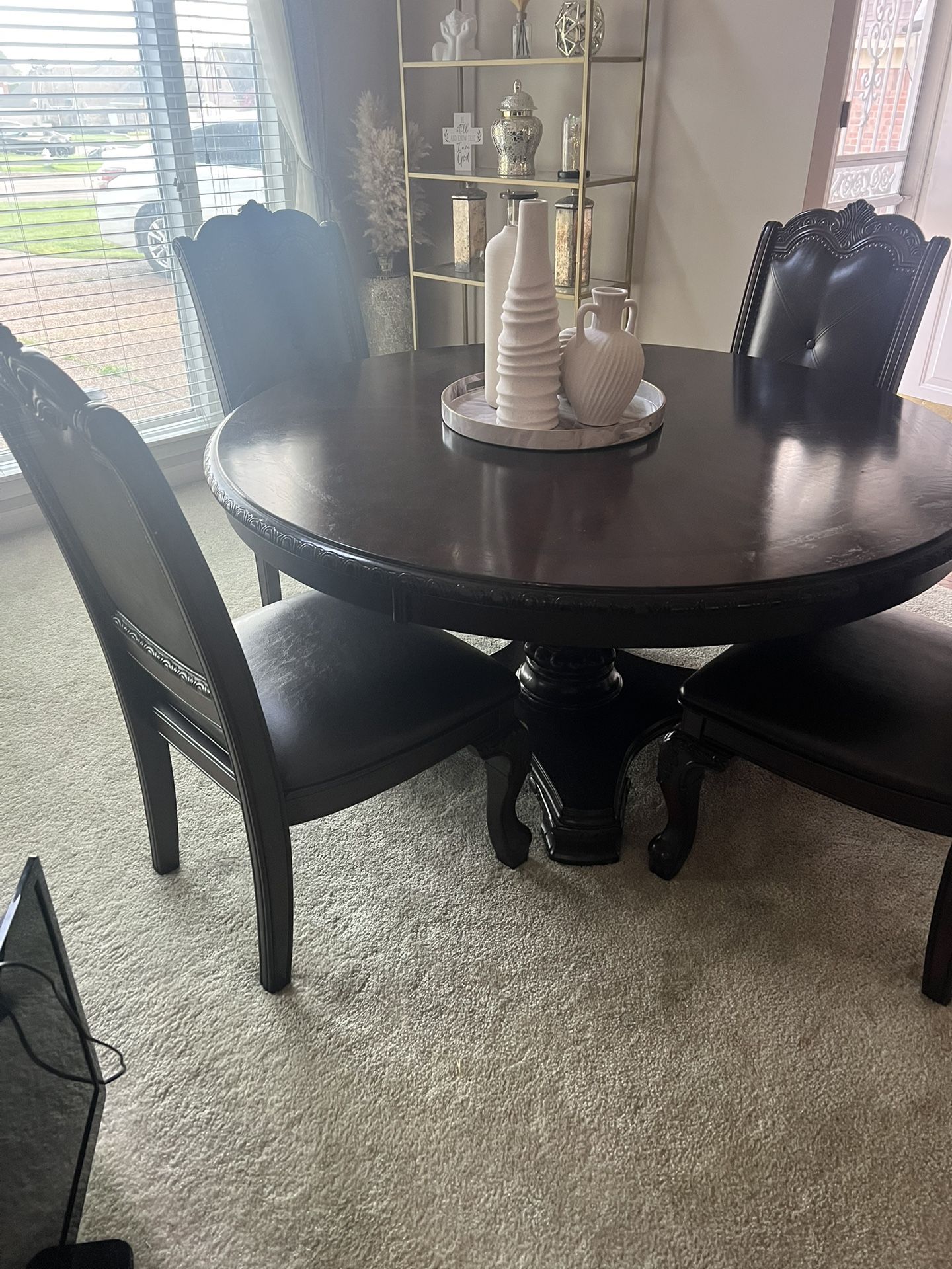5 piece Dining Room Table Set