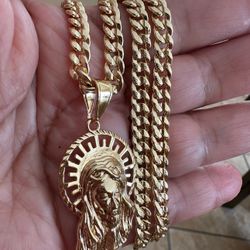 Cuban Chain In Gold Filled With Jesus Pendant