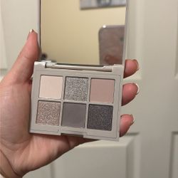 eyeshadow pallet