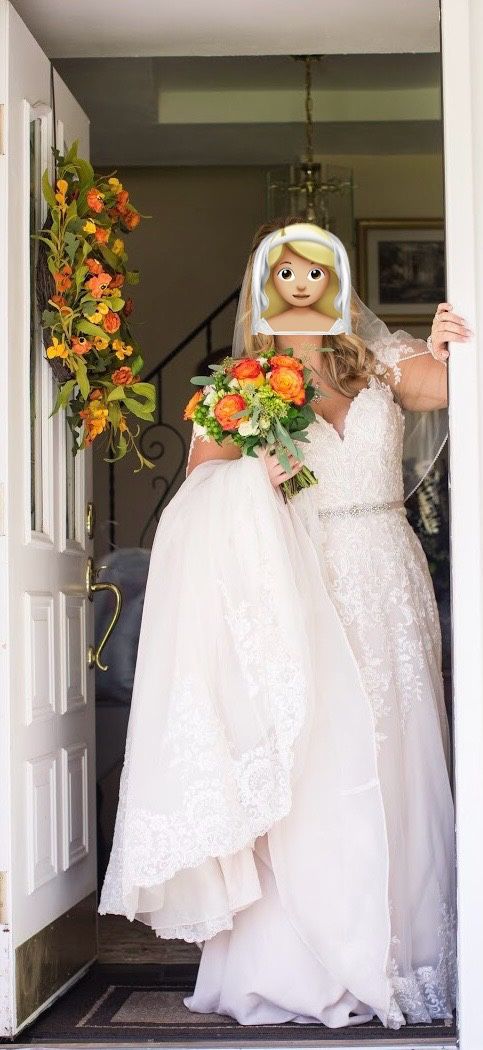 A-LINE WEDDING DRESS WITH ORGANZA SKIRT