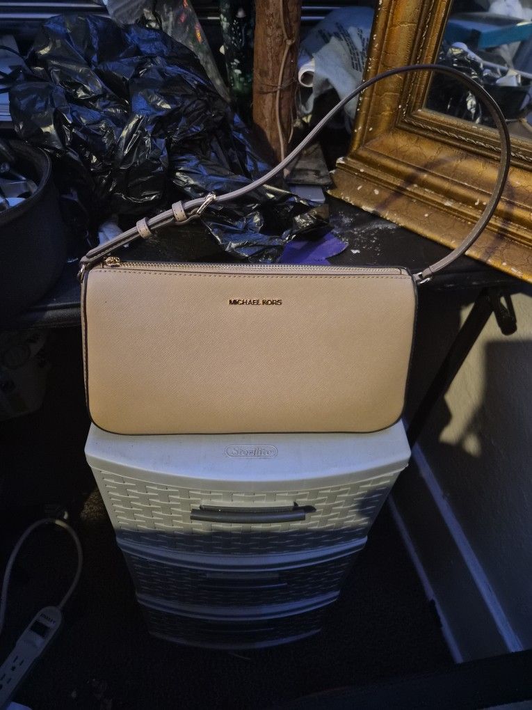 MICHAEL KORS
