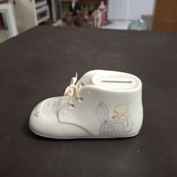 Precious Moments By Enesco Japan 1989 Baby Girl Shoe Bank "Heaven Bless You" 5" Long