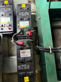 4D-XHD · Group Size 4D · Cold Cranking Amps (CCA) 1000 · CA 1250 ·  I have 2, price per battery.