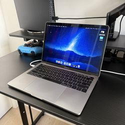 MacBook Pro 13inch 2019