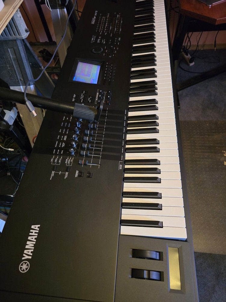 Yamaha Motif XF8 Keyboard