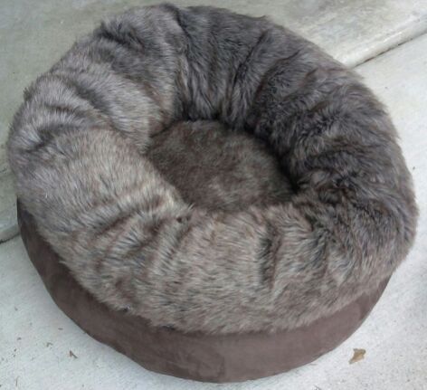 Kirkland signature nest bed with pillow