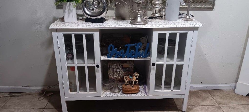 Entry Table/Buffet $39 43" L X 31" H