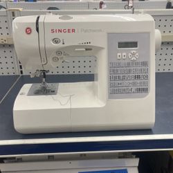 Sewing Machine Singer